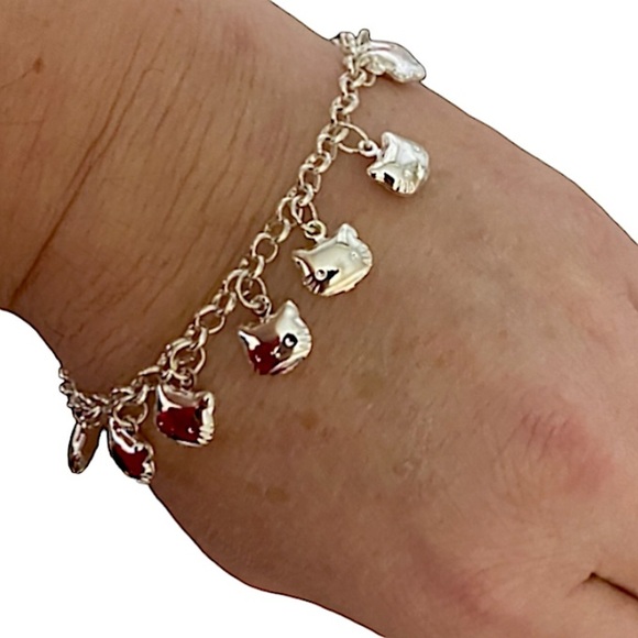 Handmade Silver Hello Kitty Charm Bracelet - Picture 1 of 1